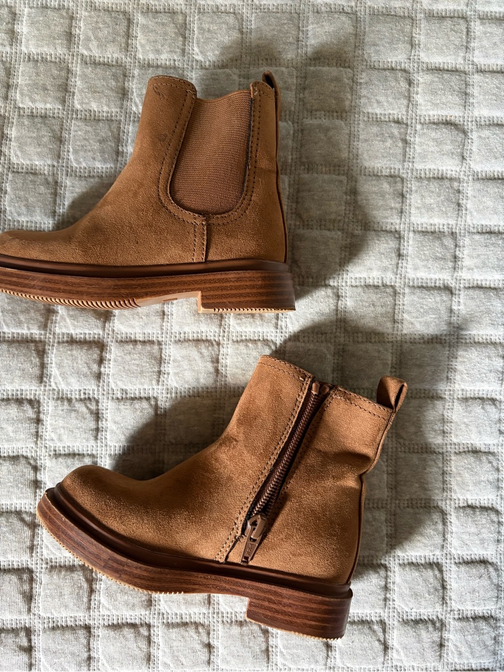 H&M Suede Chelsea Boots